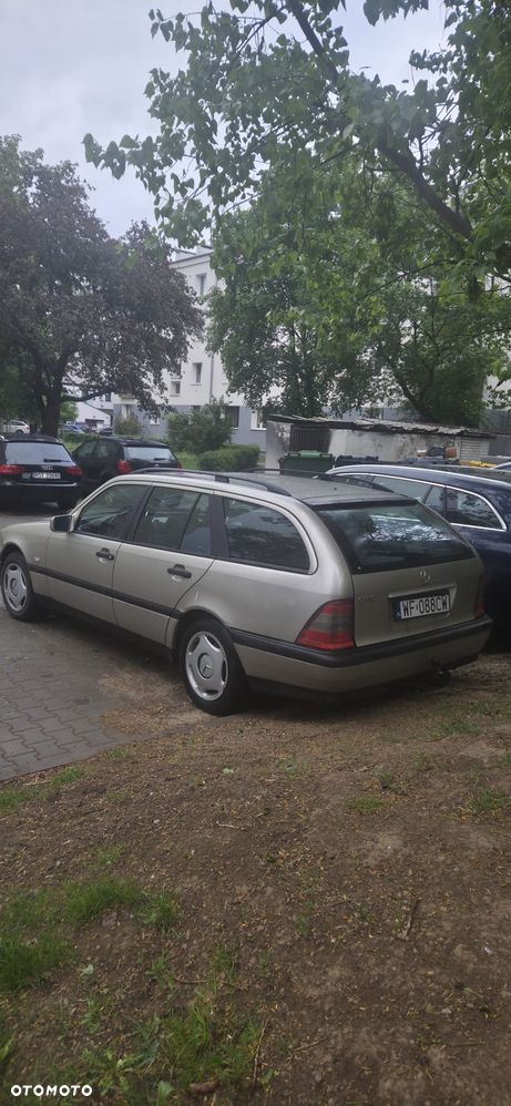 Mercedes-Benz Klasa C 180 T Classic - 2