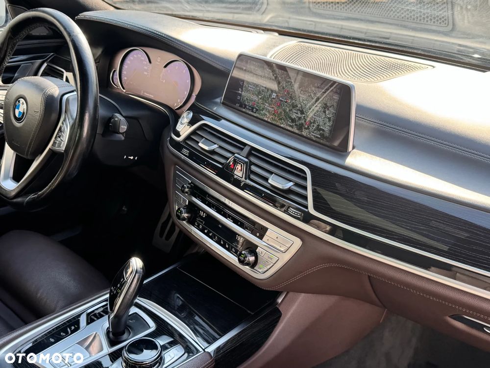 BMW Seria 7 730d - 28