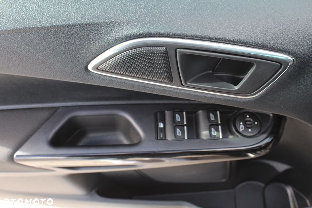 Ford B-MAX 1.0 EcoBoost Titanium - 38