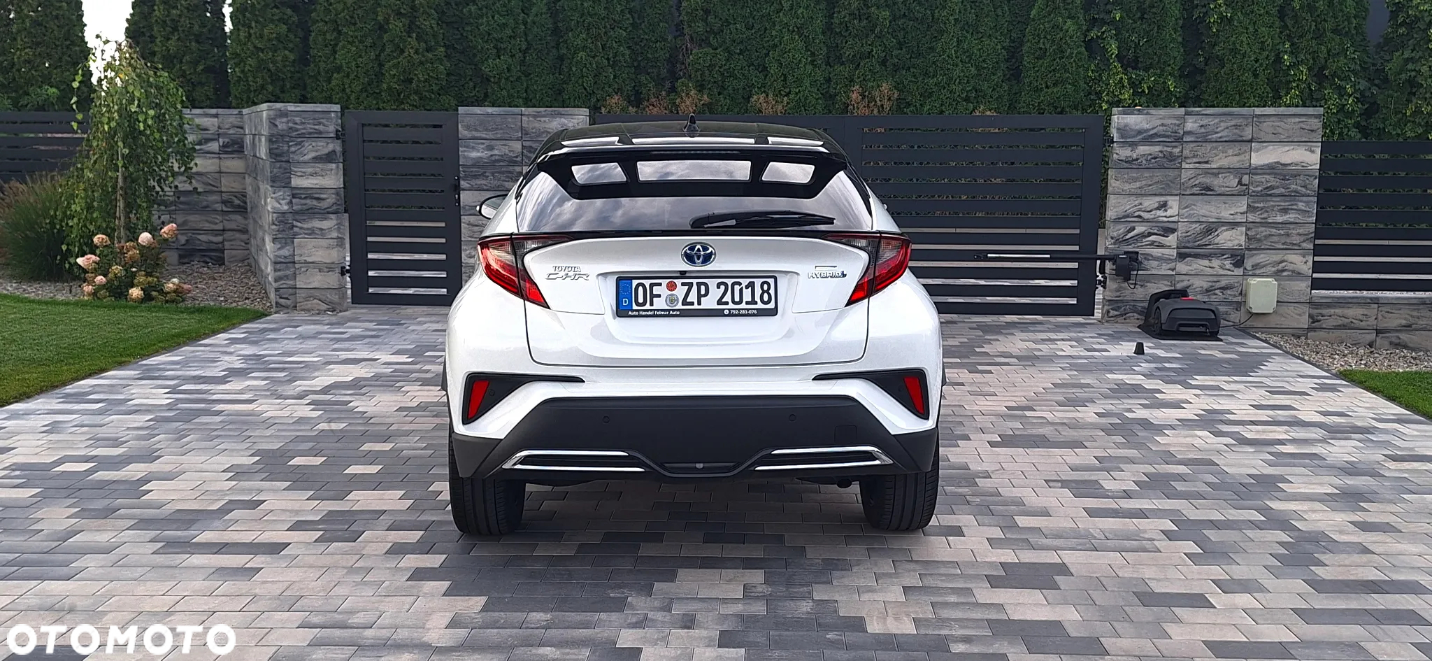 Toyota C-HR 2.0 Hybrid Team Deutschland - 8