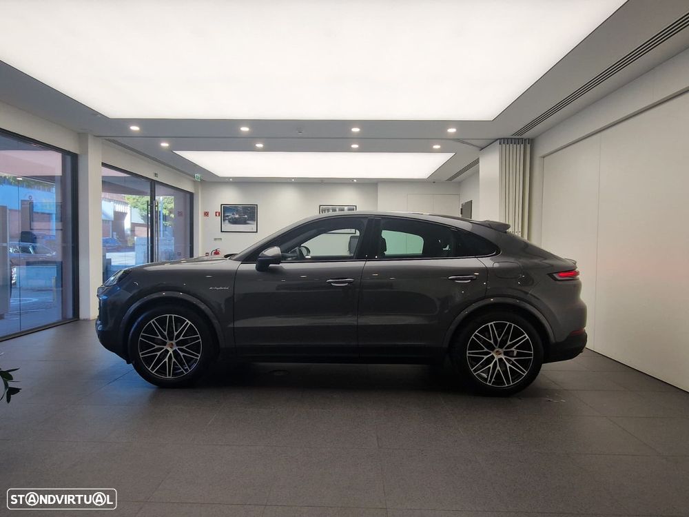 Porsche Cayenne Coupé E-Hybrid - 3