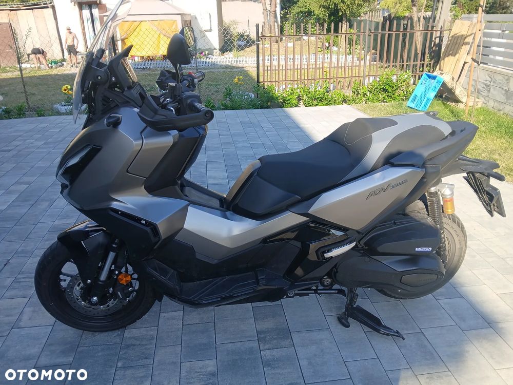 Honda ADV350 - 2