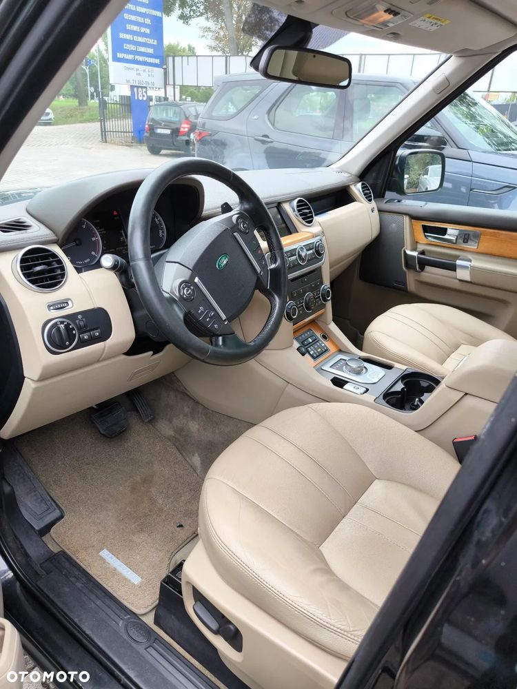 Land Rover Discovery 3.0D V6 HSE - 11