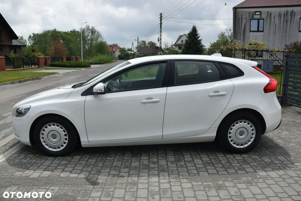 Volvo V40 D2 - 13