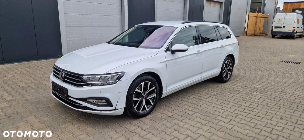 Volkswagen Passat 2.0 TDI SCR DSG Business - 1