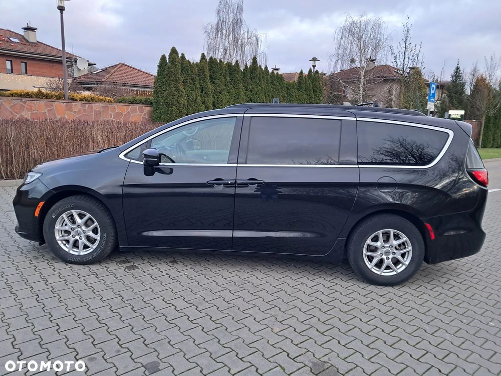 Chrysler Pacifica - 2