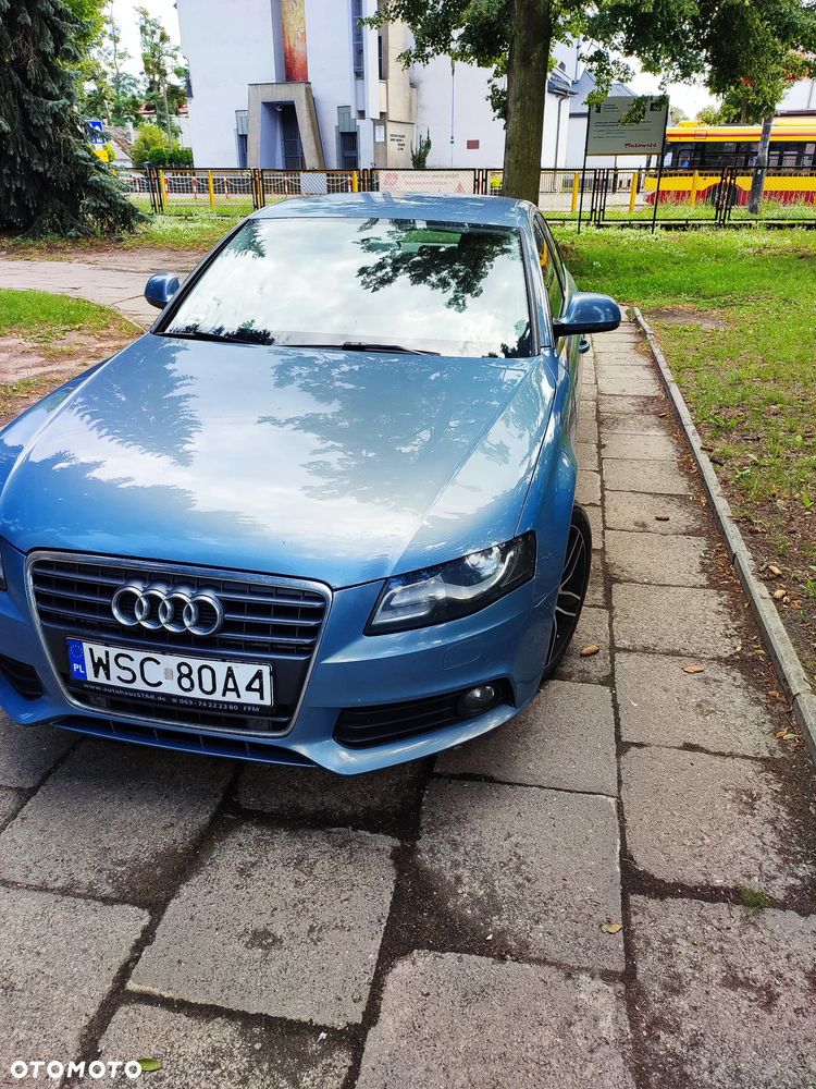 Audi A4 Limousine - 4