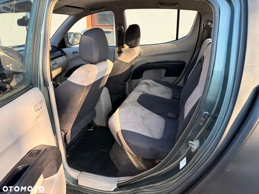 Mitsubishi L200 - 16