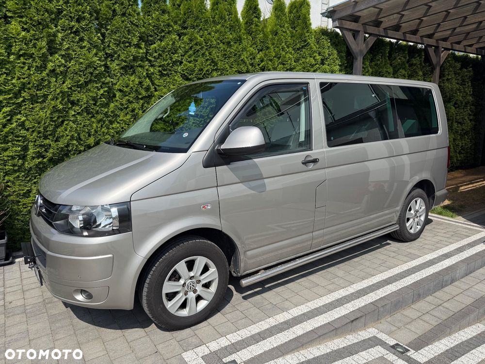 Volkswagen Multivan - 2