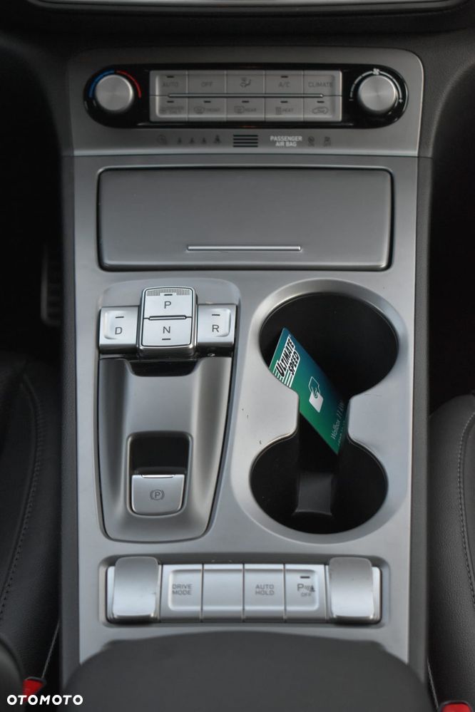 Hyundai Kona 64kWh Premium - 19