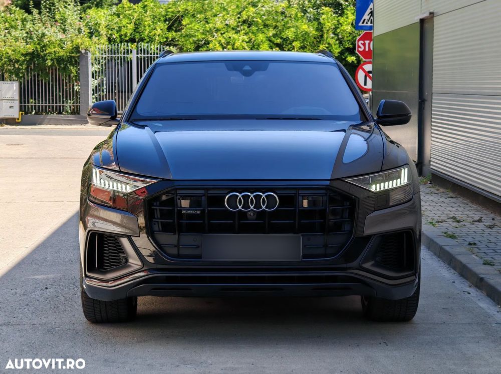 Audi Q8 - 2