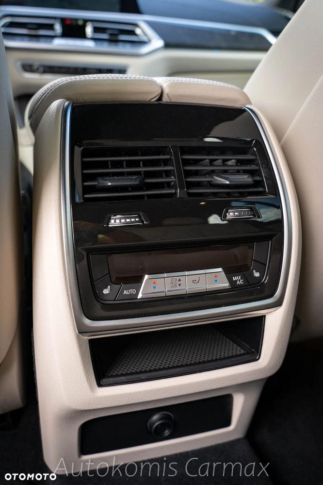 BMW X5 xDrive45e - 27