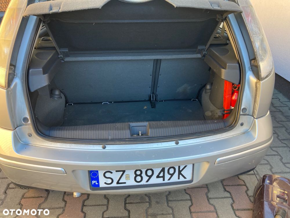 Opel Corsa 1.2 16V Cosmo - 7
