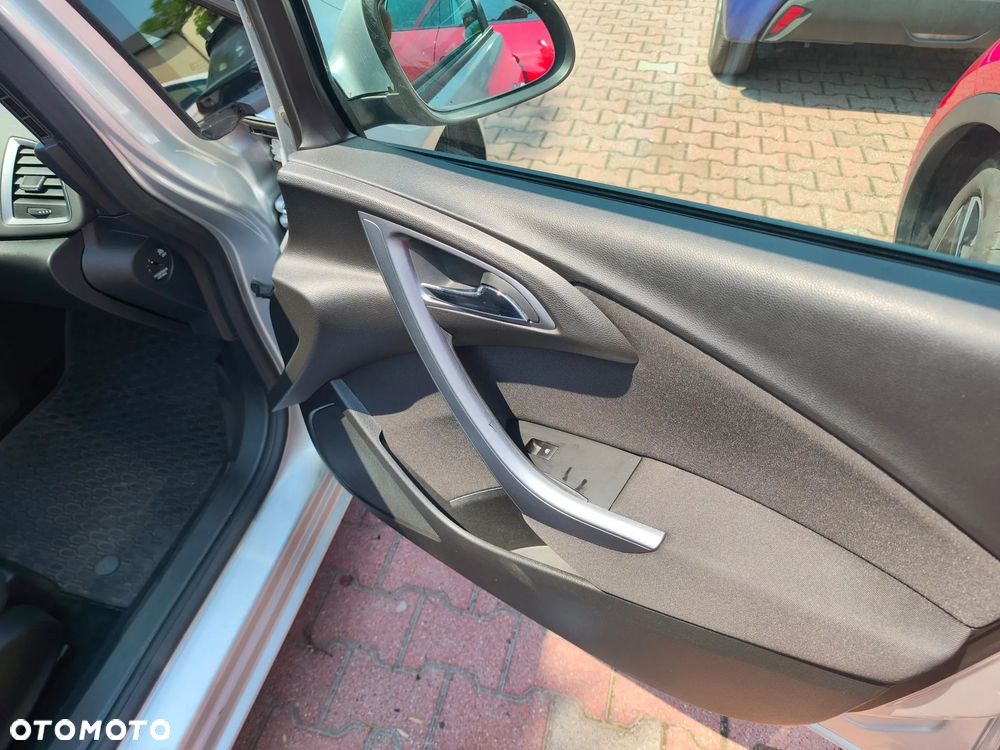Opel Astra 1.4 T Sport - 27