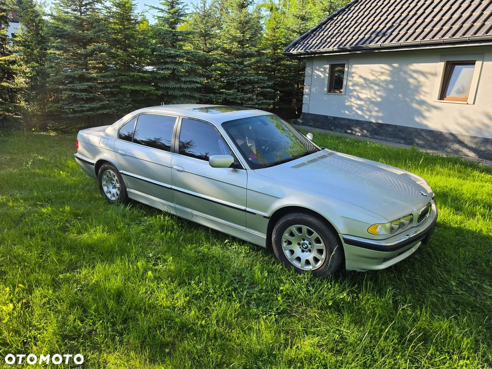 BMW Seria 7 740iL - 1