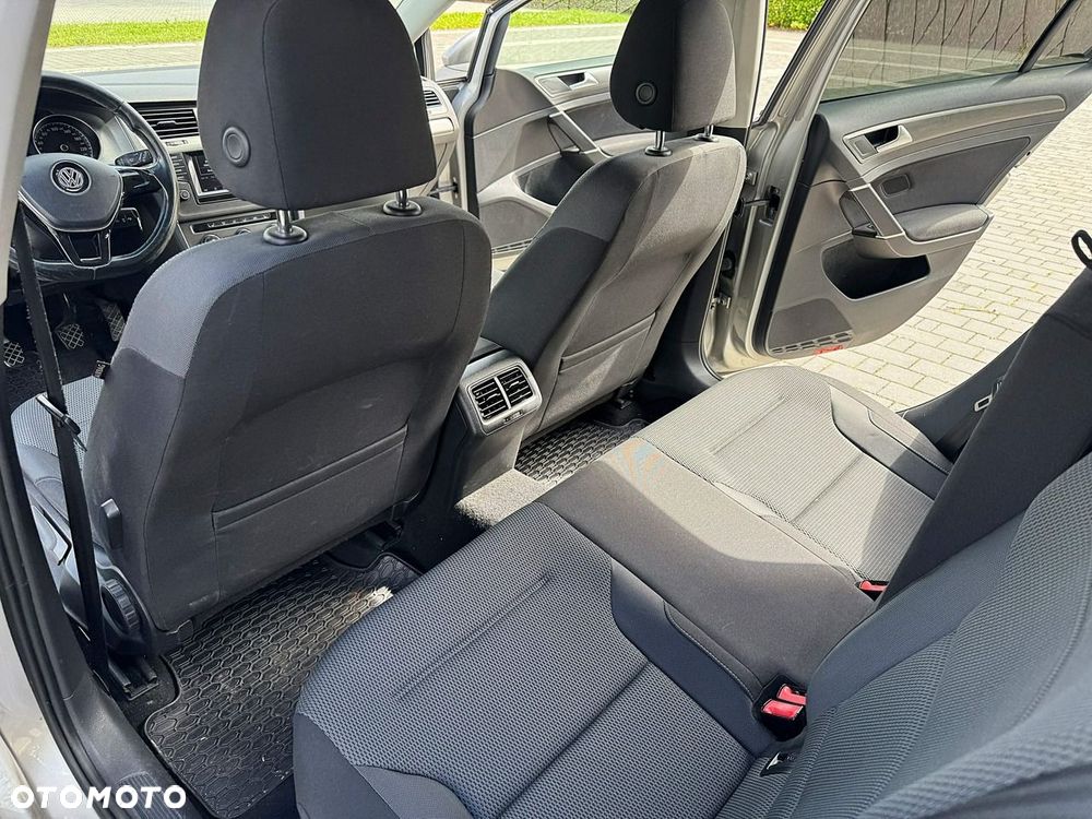 Volkswagen Golf 1.6 TDI Comfortline - 23