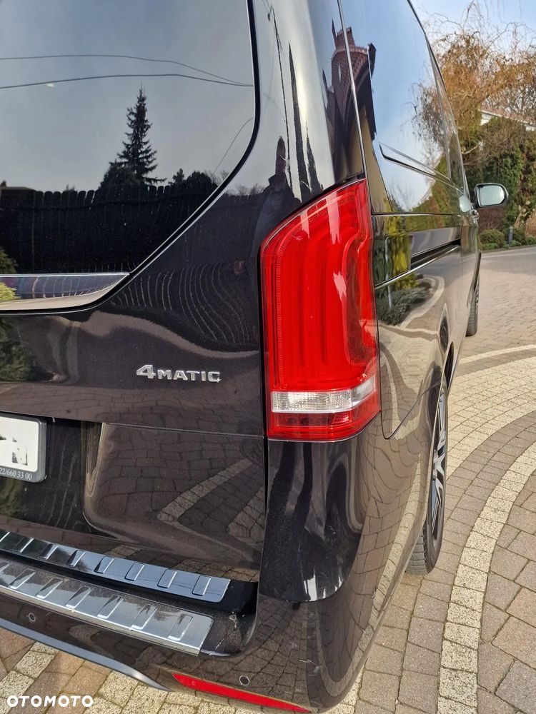 Mercedes-Benz Klasa V - 20