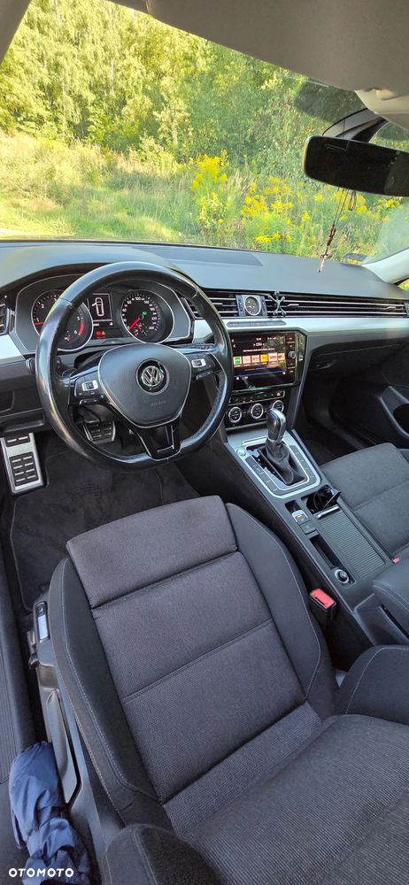 Volkswagen Passat 2.0 TDI SCR DSG Comfortline - 13
