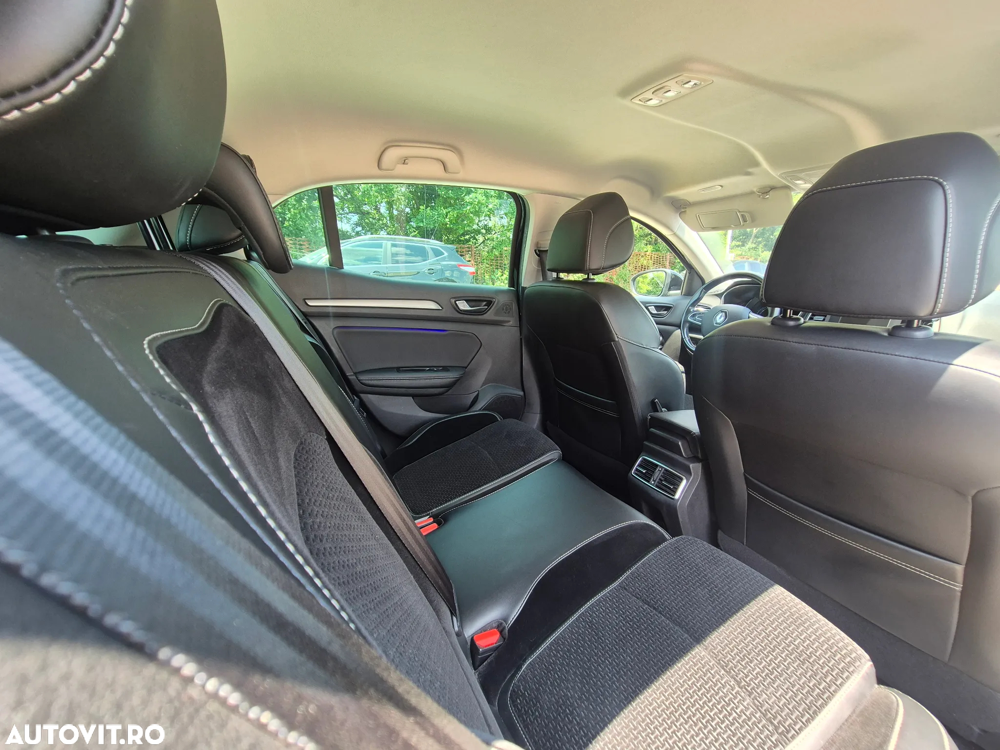 Renault Megane ENERGY dCi EDC Intens - 13