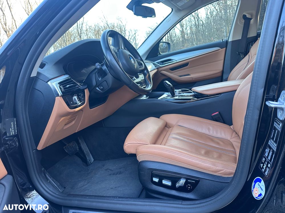 BMW Seria 5 530i xDrive AT - 15
