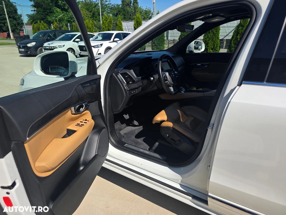 Volvo XC 90 - 9