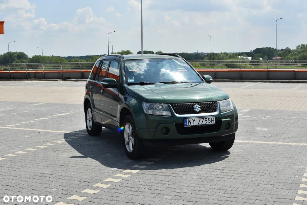 Suzuki Grand Vitara 2.0 De luxe - 30