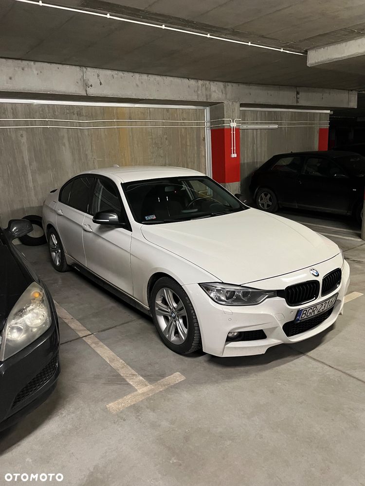 BMW Seria 3 318d Sport Line - 3