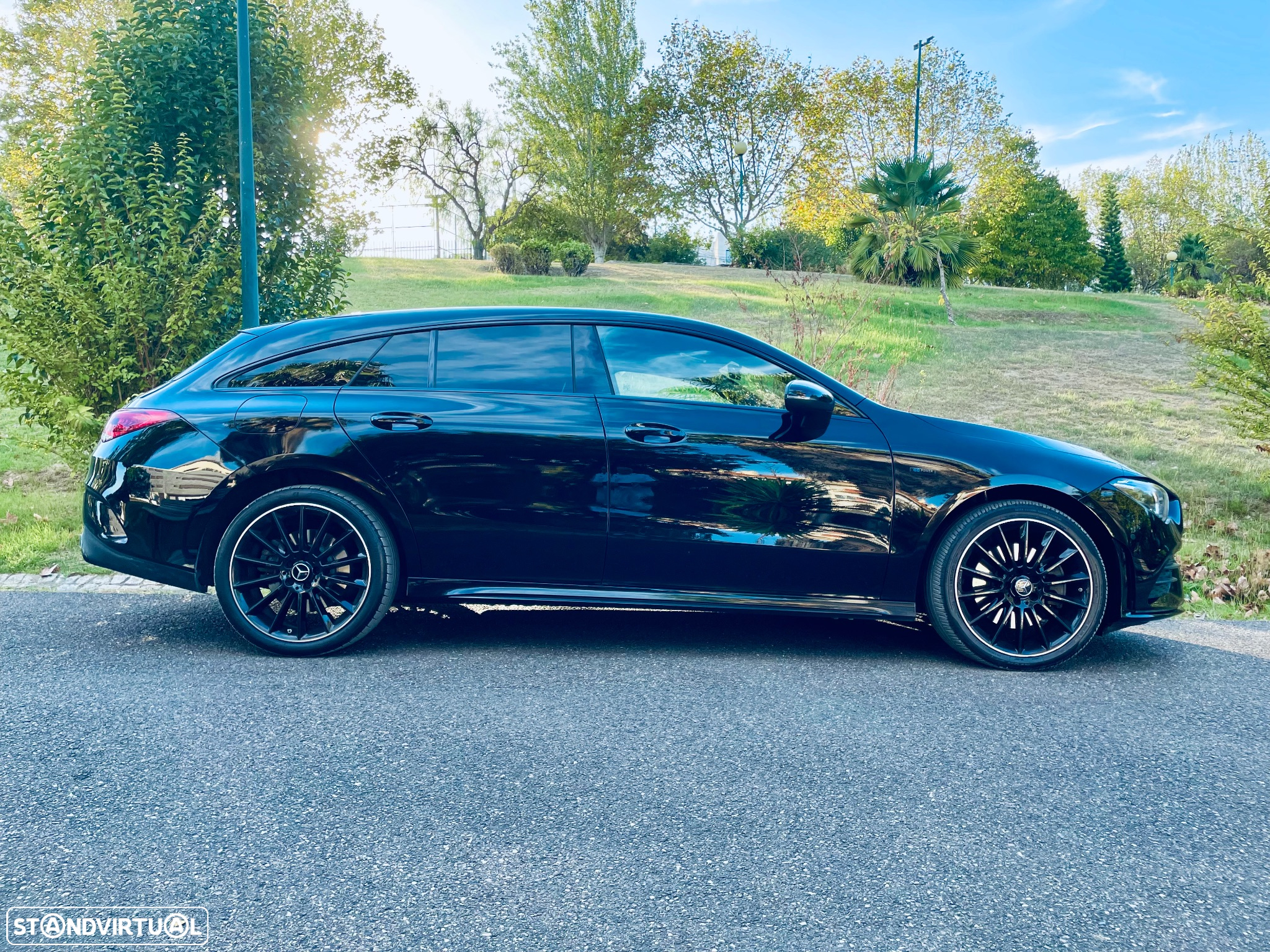 Mercedes-Benz CLA 250 e Shooting Brake AMG Line - 3