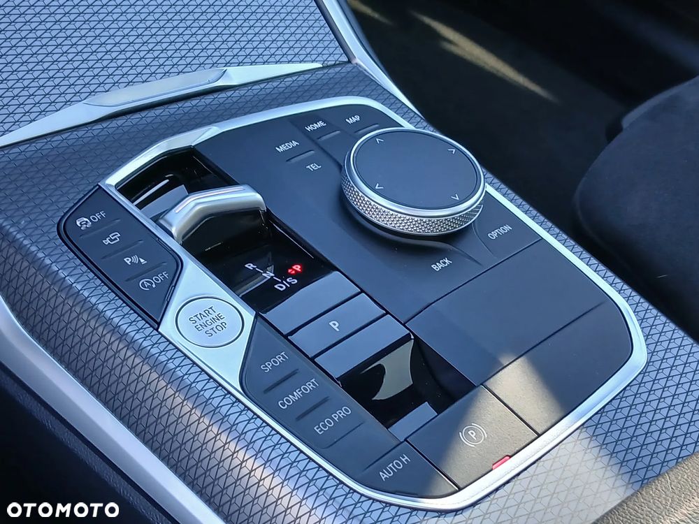 BMW Seria 3 320i M Sport Edition sport - 19