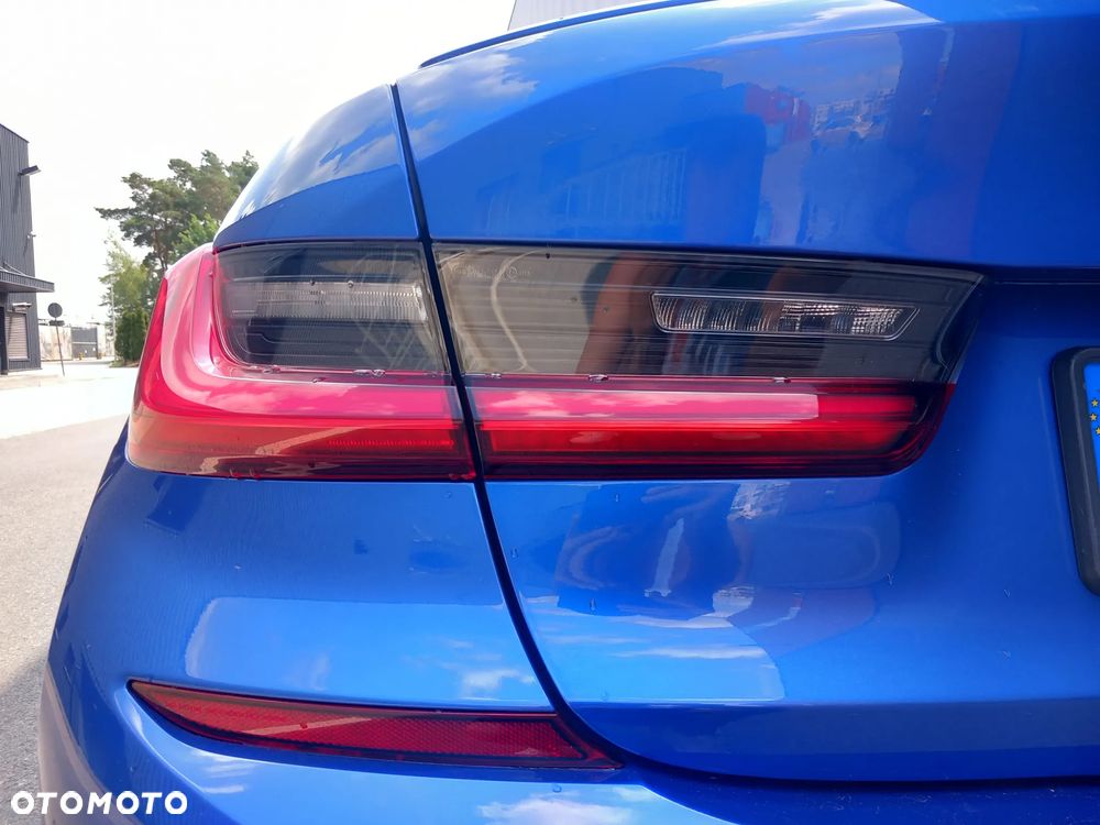 BMW Seria 3 318d M Sport Shadow - 24