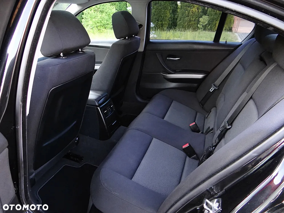 BMW Seria 3 320d - 36