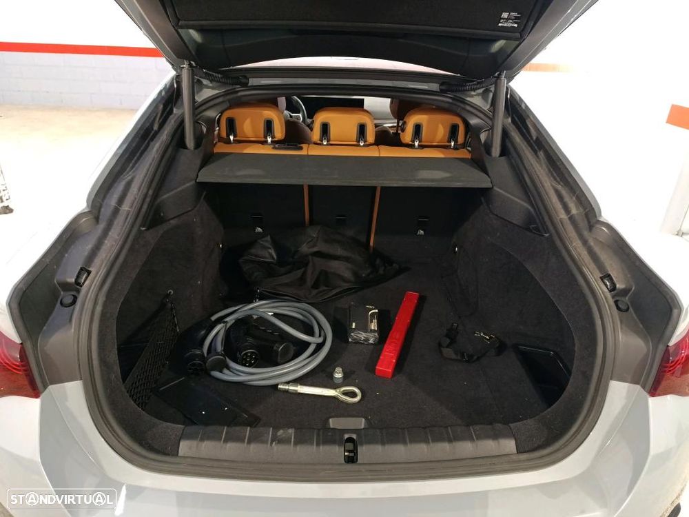 BMW i4 eDrive35 Edição Desportiva M - 12