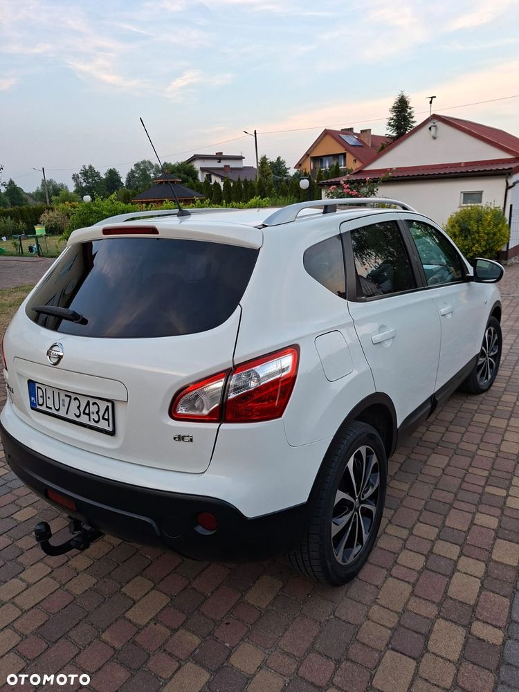 Nissan Qashqai 2.0 dCi DPF tekna - 11