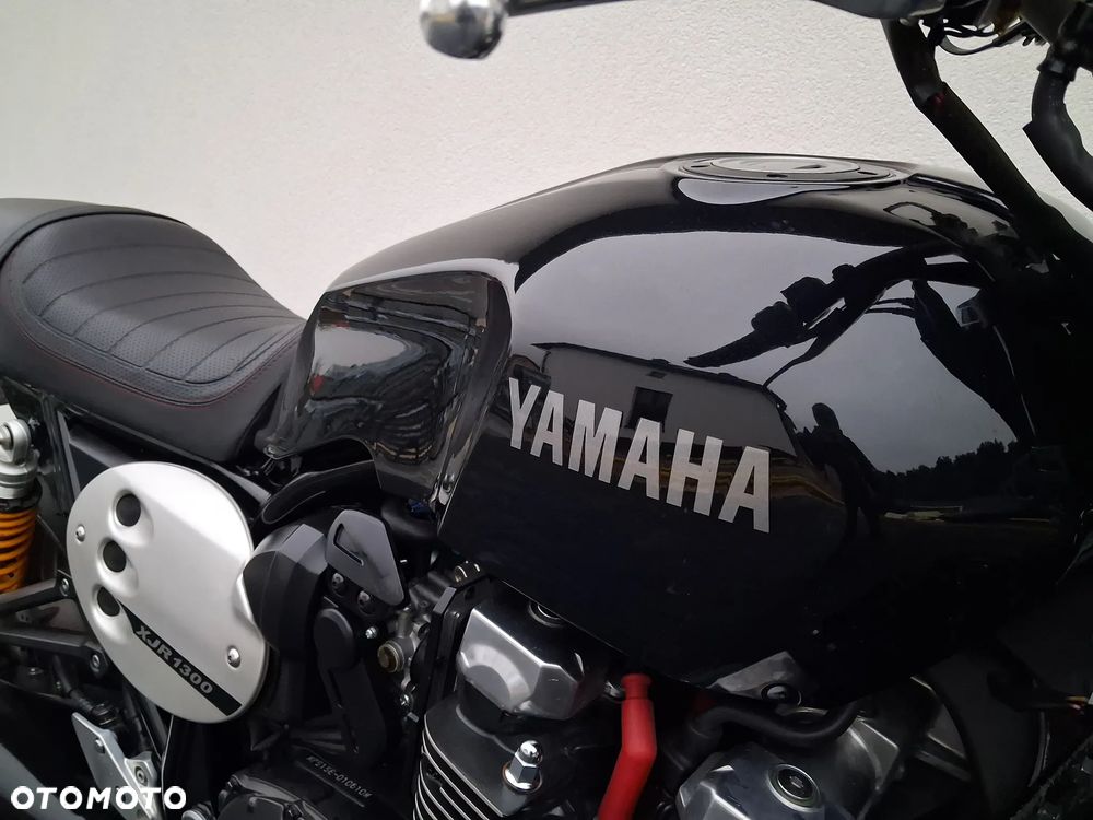 Yamaha XJR - 21