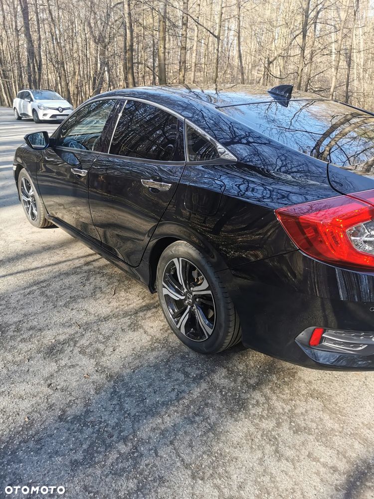 Honda Civic 1.5 T Elegance - 10