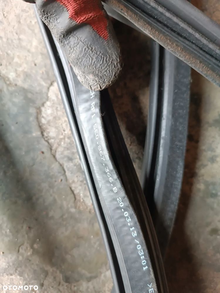 SKODA OCTAVIA III 3 HB SEDAN KOMPLET USZCZELEK KAROSERII DRZWI PRZÓD LEWA PRAWA TYŁ 5E0867365B - 4