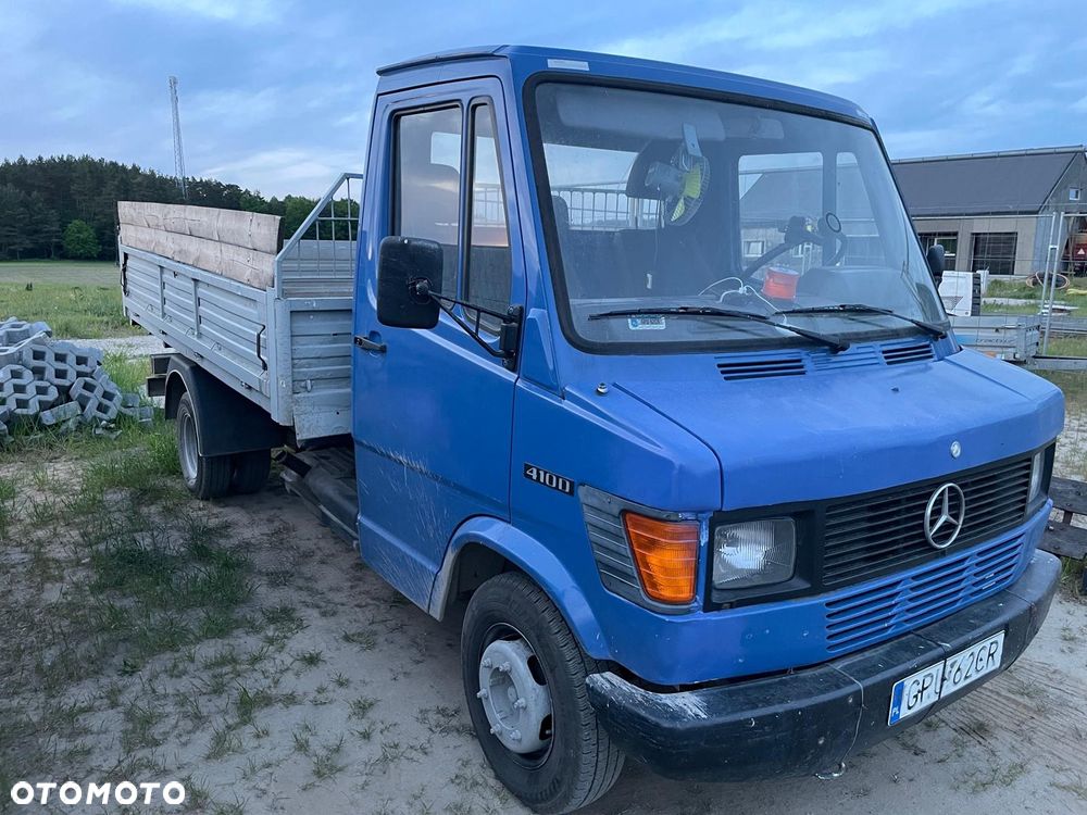 Mercedes-Benz 410D - 3