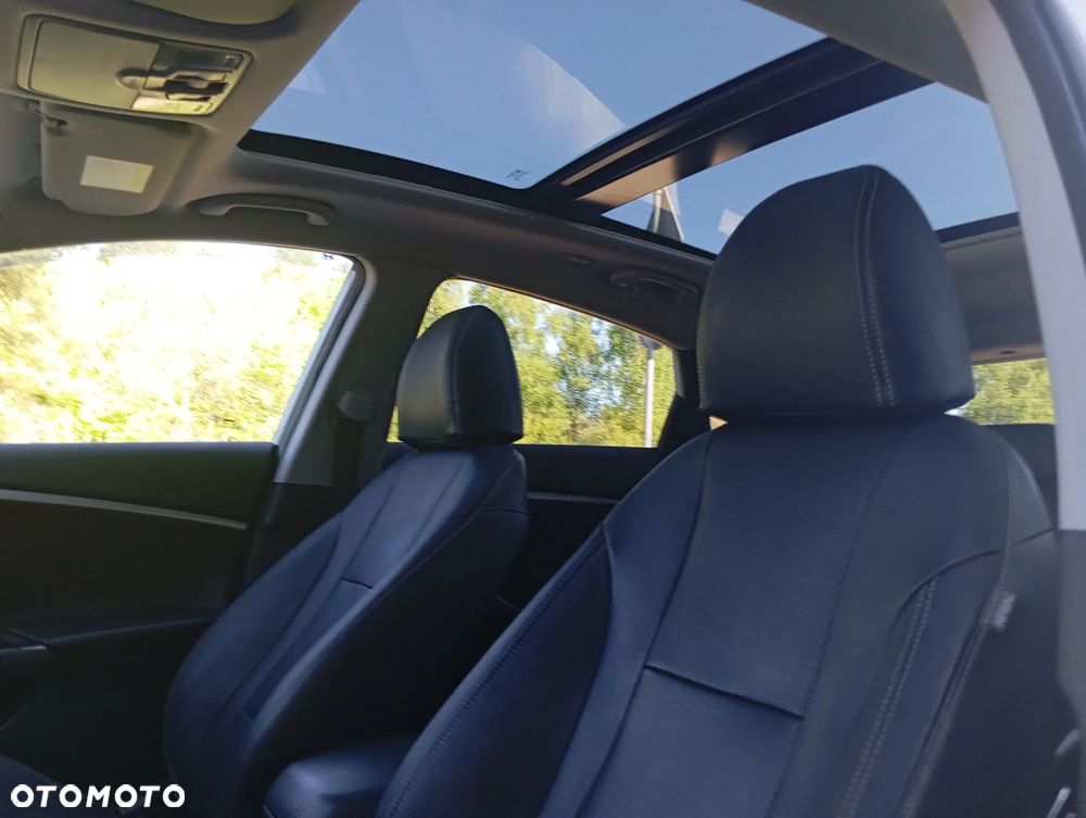 Hyundai i30 blue 1.6 CRDi YES Gold - 6
