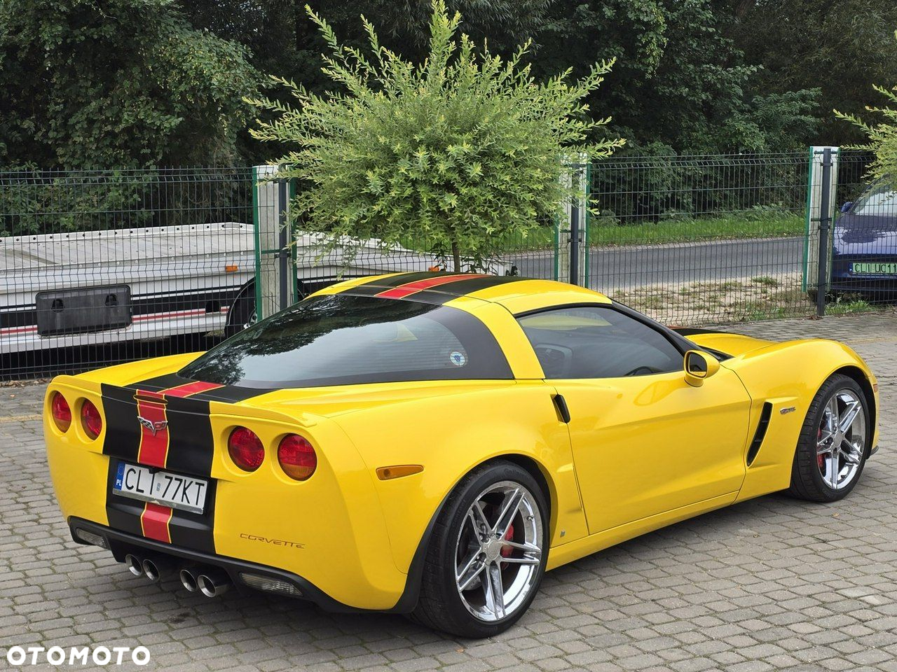 Chevrolet Corvette - 3