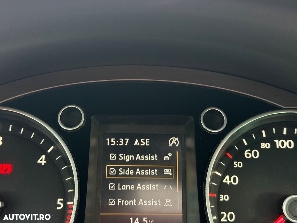 Volkswagen Passat Variant 2.0 TDI BlueMotion Technology Exclusive - 18