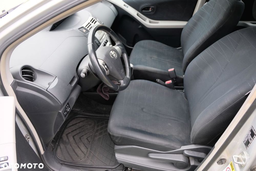 Toyota Yaris 1.0 VVT-i Luna - 8
