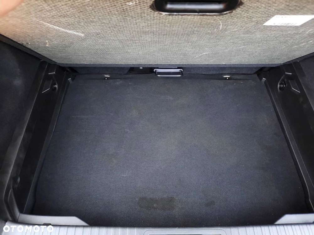 Renault Captur 1.3 TCe Intens EDC - 22