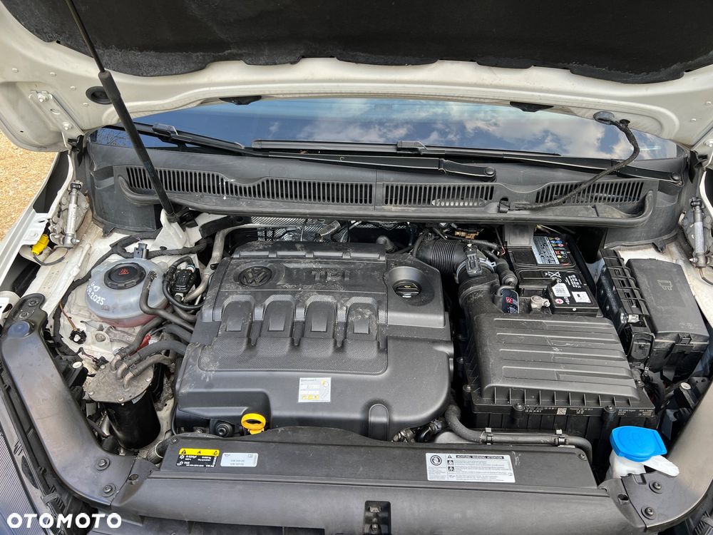 Volkswagen Touran 1.6 TDI BMT SCR Trendline - 25