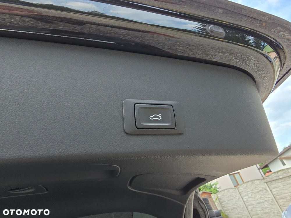 Audi A6 Avant 2.0 TDI Ultra S tronic - 24
