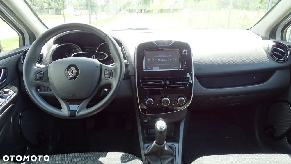 Renault Clio - 7