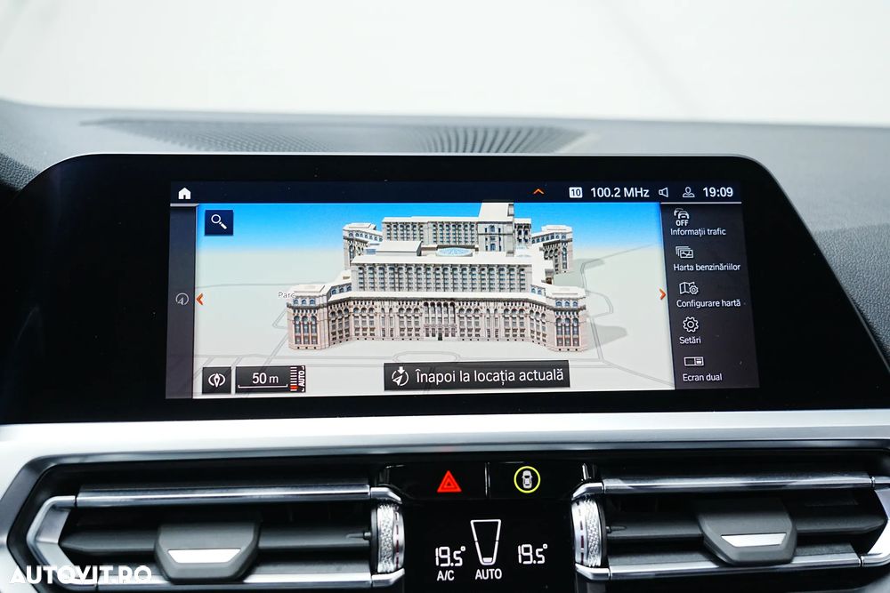 BMW Seria 3 320i AT - 29