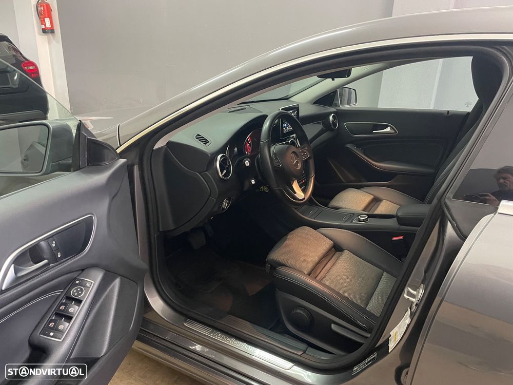 Mercedes-Benz CLA 180 d Shooting Brake Urban Aut. - 8