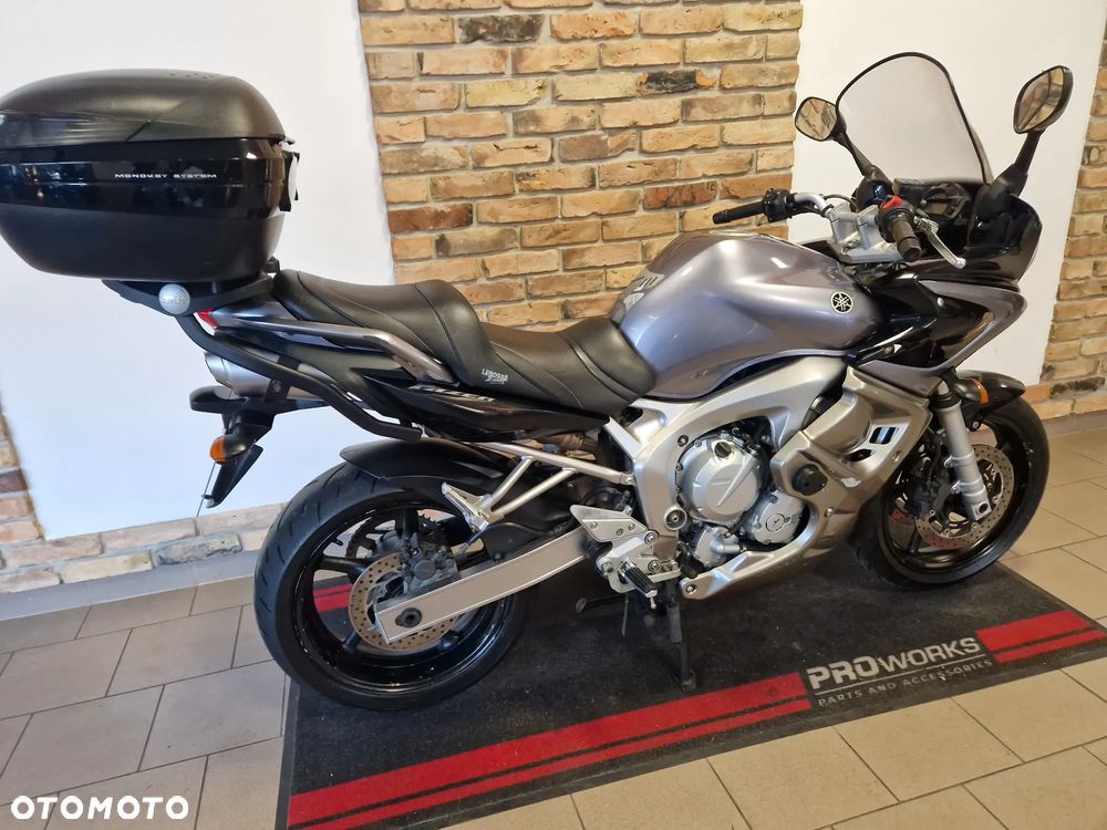 Yamaha FZ6 - 21