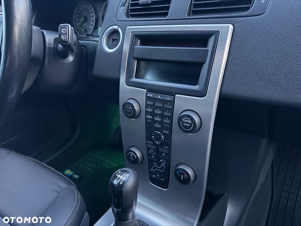 Volvo V50 - 25