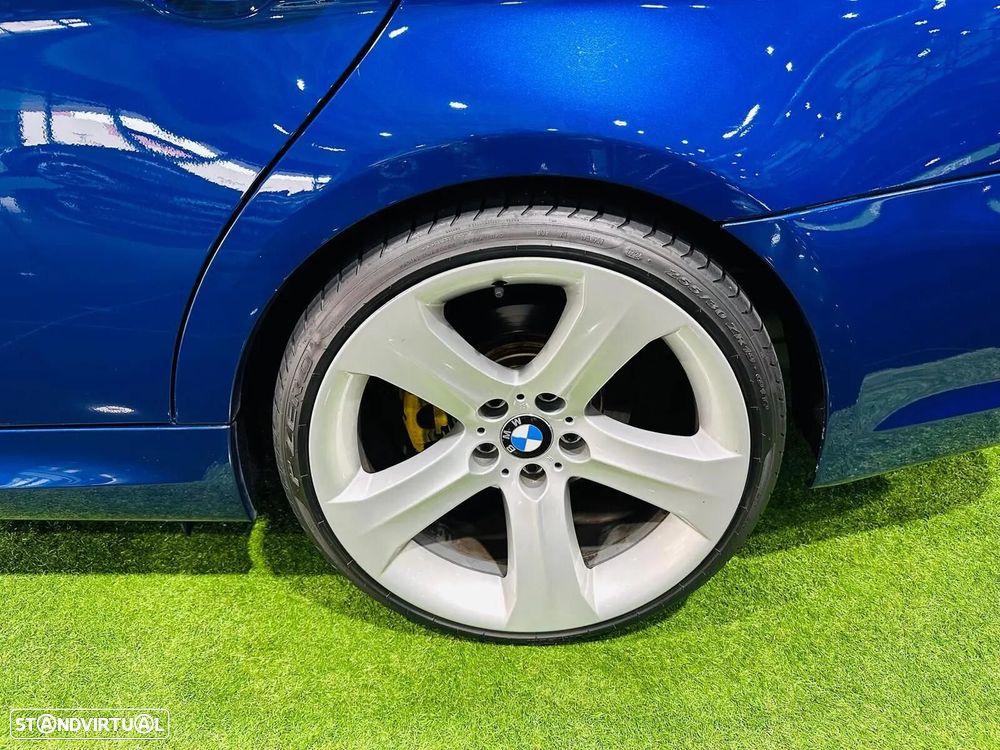 BMW 318 d Pack M - 18
